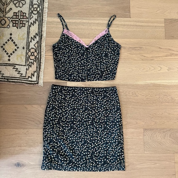 Dresses & Skirts - Floral Set